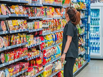 leading-convenience-store-under-management-1