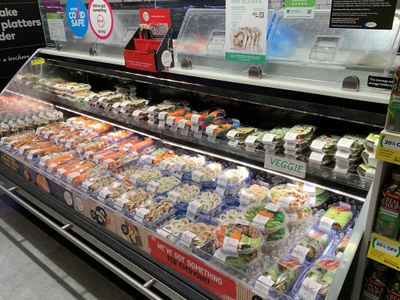 sushi-izu-takeaway-northern-beach-shopping-centre-based-profitable-stores-1