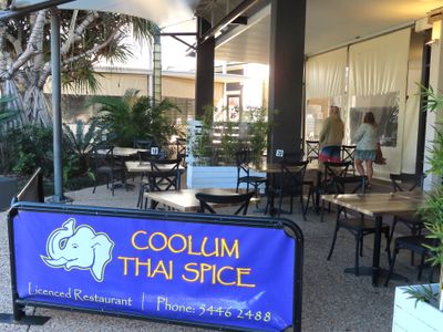 thai-restaurant-bar-takeaways-traditional-1