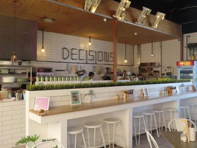 trendy-cafe-healthy-choices-widely-known-1