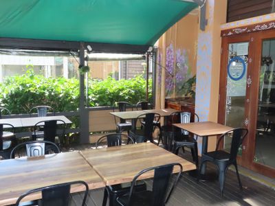 thai-restaurant-takeaways-on-thomas-3