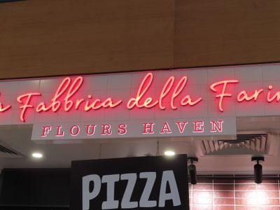 classic-pizza-pasta-sunshine-plaza-food-court-8