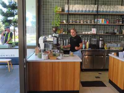 cafe-five-day-a1-on-first-4