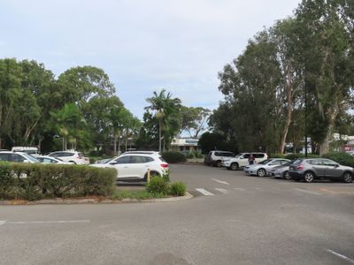 sizable-cafe-local-shops-and-services-centre-8