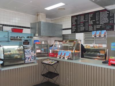 five-day-lunchbar-plenty-of-parking-1