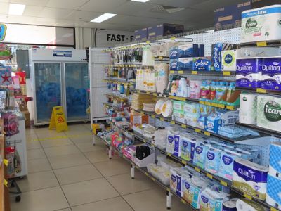 convenience-store-first-class-presentation-3