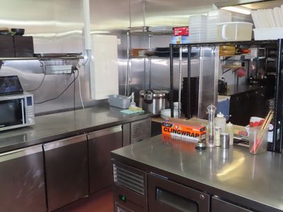 licenced-japanese-restaurant-close-beach-location-4