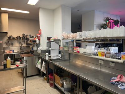 thai-restaurant-bar-takeaways-traditional-6