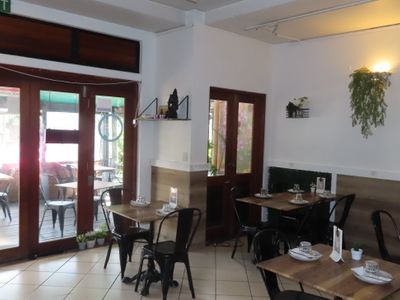 thai-restaurant-takeaways-on-thomas-4