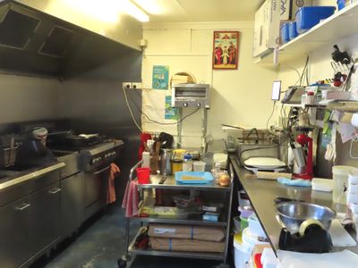fish-n-chips-burgers-coffee-convenience-lines-4