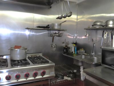 licenced-japanese-restaurant-close-beach-location-5