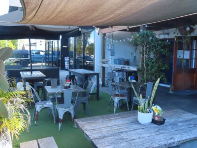 cafe-with-character-popular-local-8