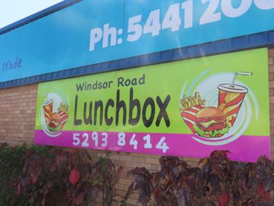 five-day-lunchbar-plenty-of-parking-5
