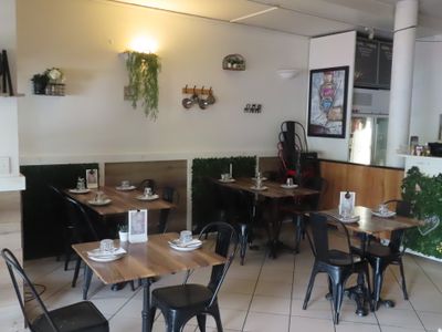 thai-restaurant-takeaways-on-thomas-2