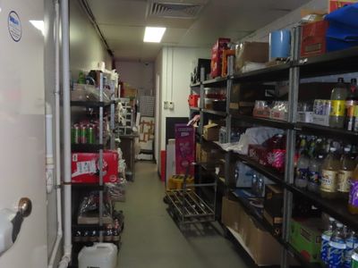 convenience-store-first-class-presentation-6