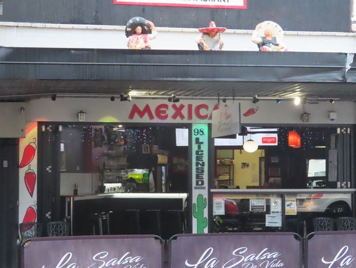 mexican-restaurant-bar-local-favourite-9