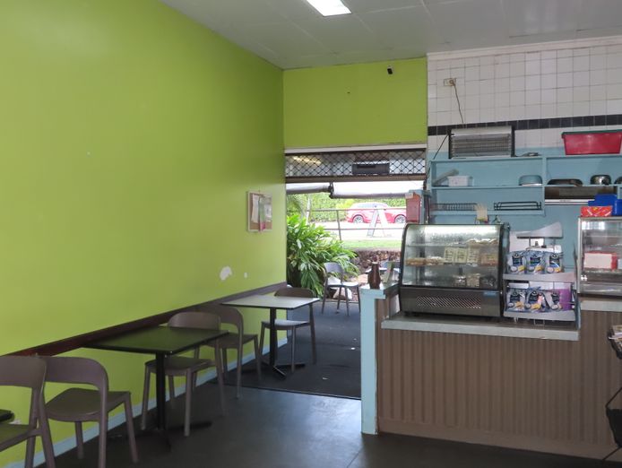 five-day-lunchbar-plenty-of-parking-6