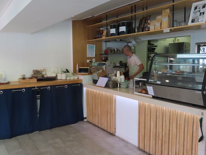 highly-visual-corner-cafe-riverside-2