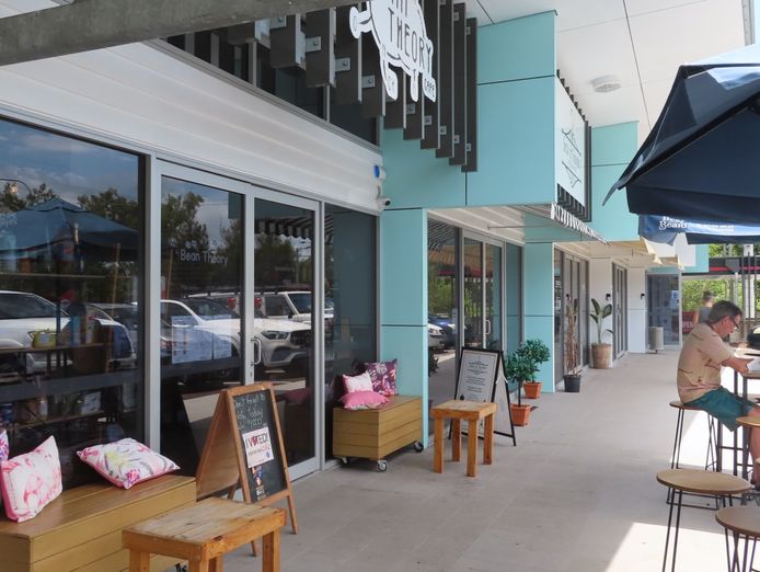 convenient-popular-cafe-shops-on-hilton-3