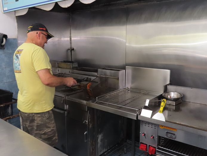 locals-favourite-fish-chips-6