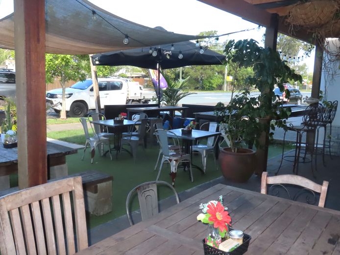 cafe-with-character-popular-local-2