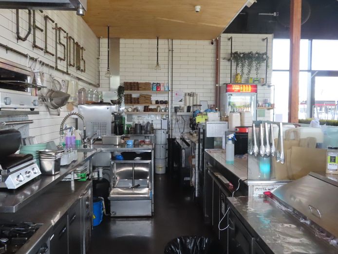trendy-cafe-healthy-choices-widely-known-4