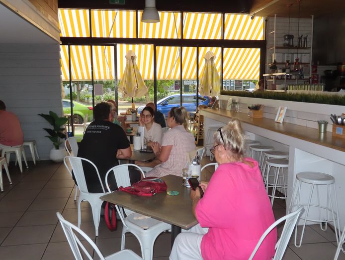 trendy-cafe-healthy-choices-widely-known-7
