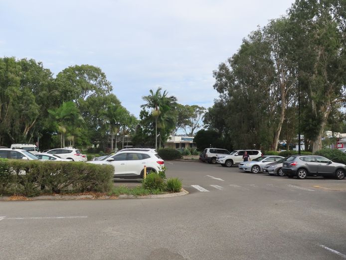 sizable-cafe-local-shops-and-services-centre-8