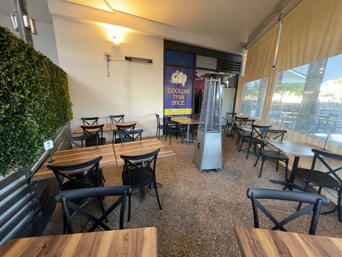 thai-restaurant-bar-takeaways-traditional-7