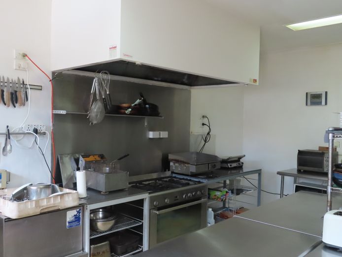 sizable-cafe-local-shops-and-services-centre-4