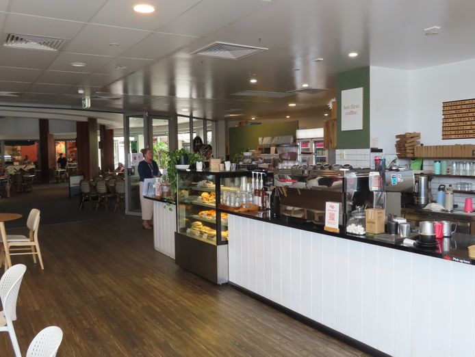 large-cafe-vibrant-commercial-centre-0