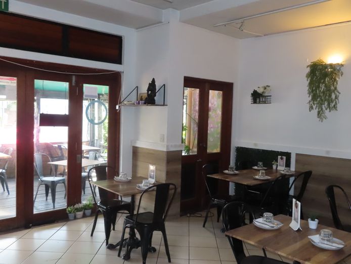 thai-restaurant-takeaways-on-thomas-4