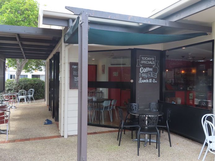 sizable-cafe-local-shops-and-services-centre-3