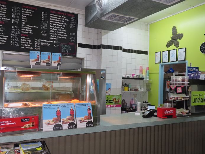 five-day-lunchbar-plenty-of-parking-8