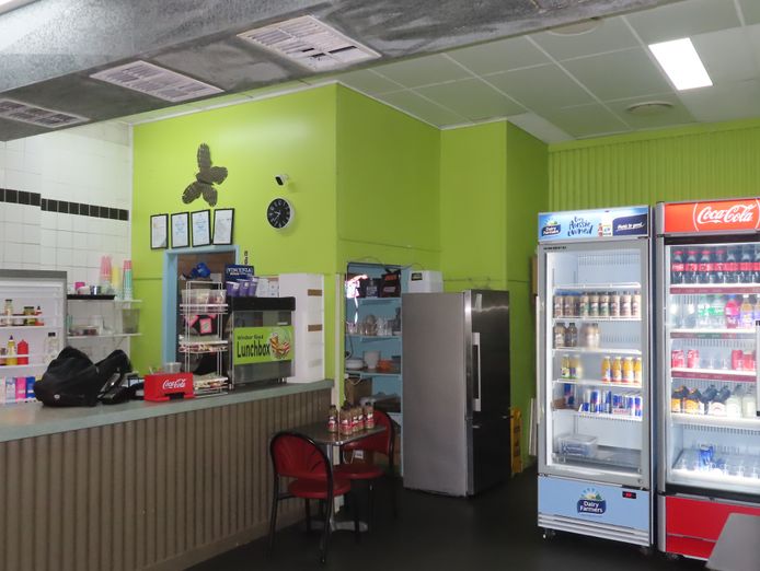 five-day-lunchbar-plenty-of-parking-2