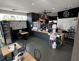 Frankston South Cafe + 3 Bedroom House