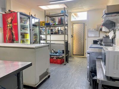 profitable-seafood-amp-takeaway-business-with-attached-renovated-residence-4