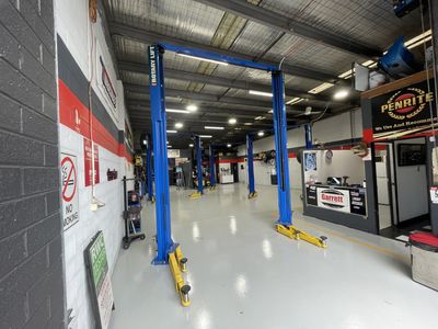 automotive-mechanical-repair-workshop-1