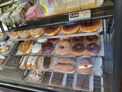 popular-caf-233-amp-bakery-in-stirling-adelaide-hills-1