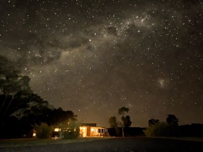 dark-sky-hill-turnkey-astro-tourism-property-with-private-observatory-and-8
