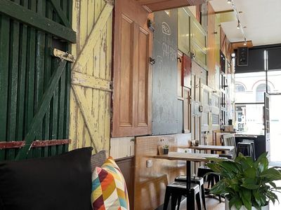 lifestyle-change-cosy-cbd-coffee-shop-hobart-next-door-deluxe-coffee-4