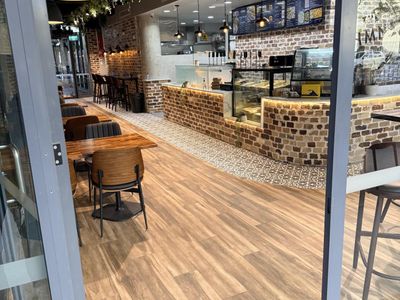 fully-equipped-chargrill-chicken-amp-burger-shop-cost-over-400k-to-build-2