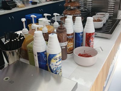 fully-fitted-self-serve-dessert-bar-independent-business-9