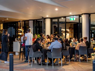 chefs-opportunity-fully-fitted-licensed-restaurant-amp-bar-5