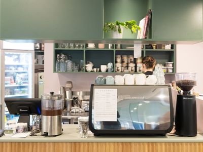 hot-chocolate-house-turnkey-business-a1-fit-out-strong-profitability-0