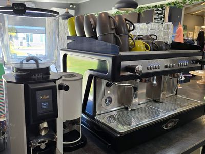 exceptional-cafe-amp-lifestyle-store-in-seaside-location-3