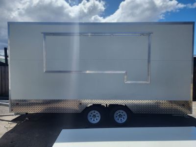 mobile-food-trucks-and-portables-manufacturer-50-r-o-i-7