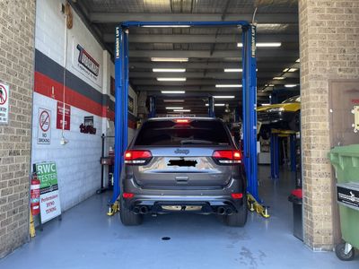 automotive-mechanical-repair-workshop-3