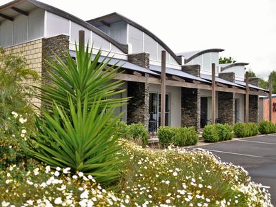great-cash-flow-amp-long-lease-lifestyle-accommodation-business-in-wine-0