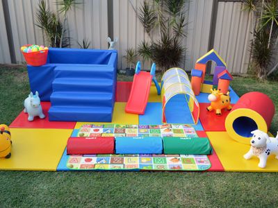 abccastlesandsoftplay-2